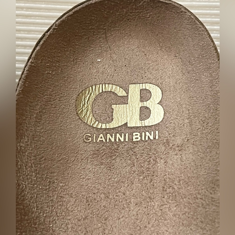 GIANNI BINI CHEETAH PRINT POM POM SANDALS SIZE 9M. - Picture 8 of 9